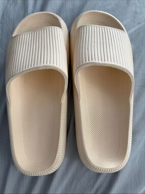 Minimalist Cream Slide Sandals